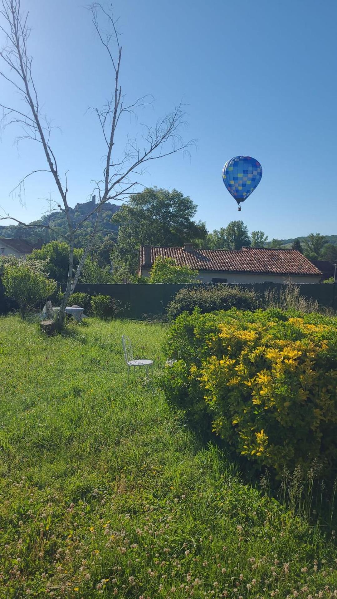 La Jolie Vue Et La Maison De La Tour- Cordes-Sur-Ciel Les Cabannes  Exterior photo